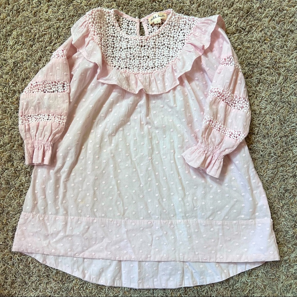 Cute lightweight dress with embroidery.